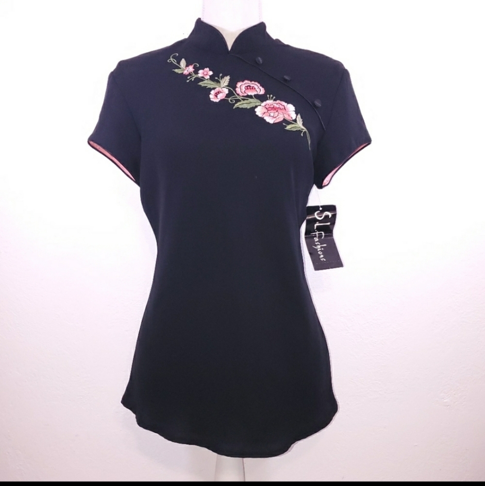 NWT S.L. Fashion Blouse